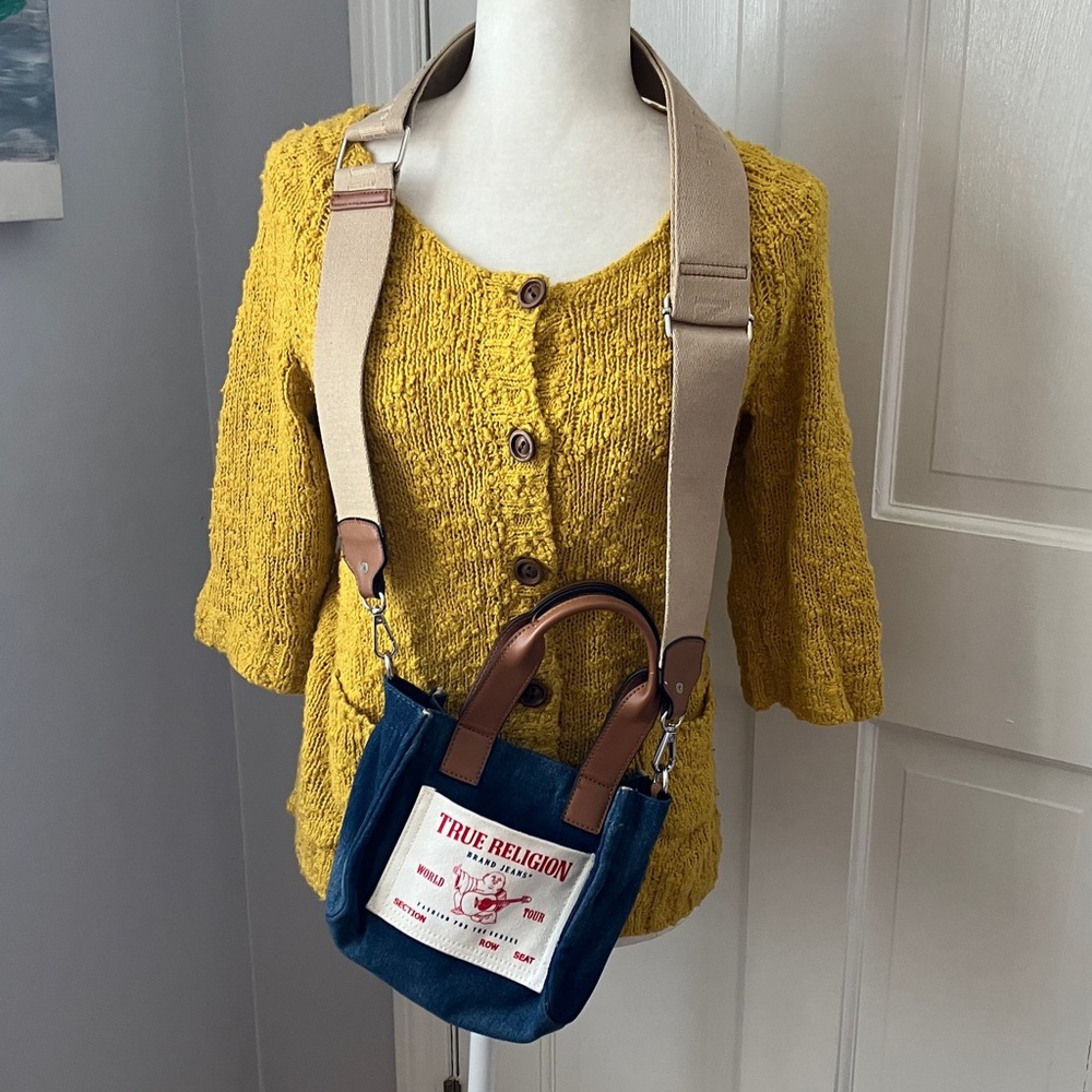 True Religion Logo Patch Denim Crossbody Bag Tote w pocket VGUC fall bag